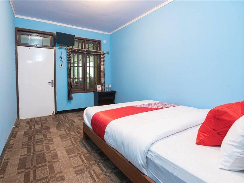 Oyo 1852 Intan Bromo Homestay Pasuruan Kültér fotó