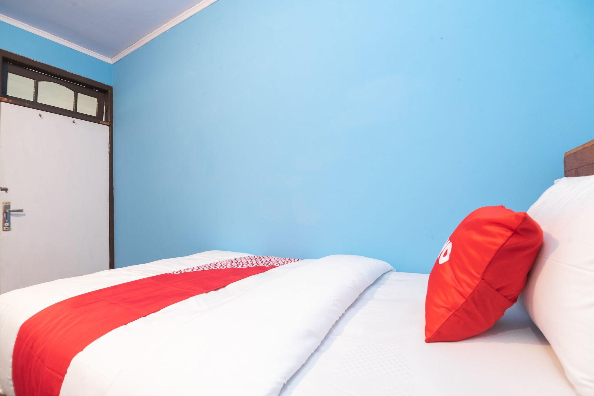 Oyo 1852 Intan Bromo Homestay Pasuruan Kültér fotó