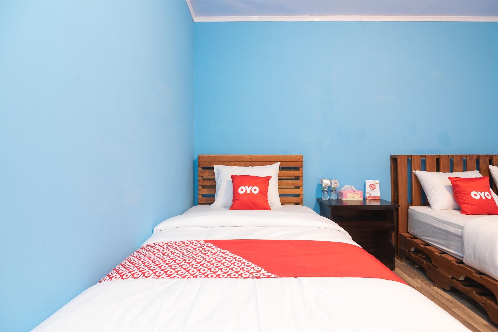 Oyo 1852 Intan Bromo Homestay Pasuruan Kültér fotó